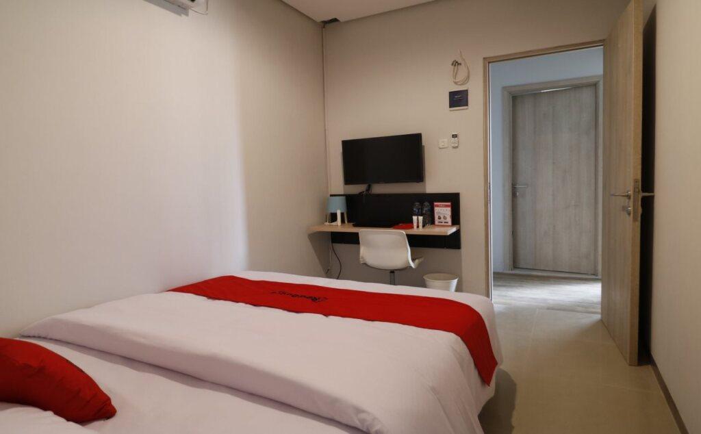 Джакарта: RedDoorz Plus near Pondok Indah Mall