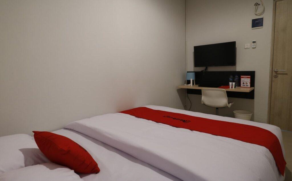Джакарта: RedDoorz Plus near Pondok Indah Mall