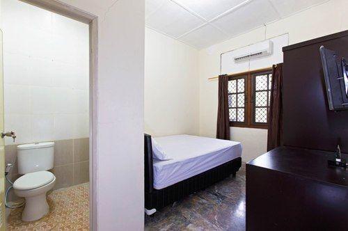 RedDoorz @ Cempaka Putih Barat — фото 3