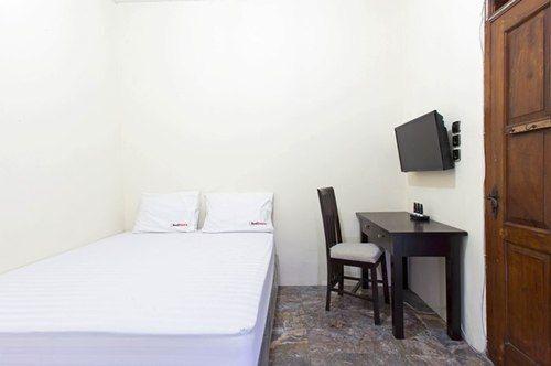 Джакарта: RedDoorz @ Cempaka Putih Barat