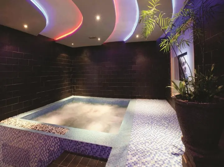 Банджармасин: Blue Atlantic International Hotel