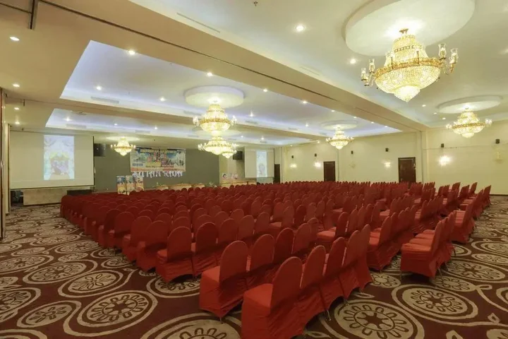 Палу: Villa Sutan Raja Palu