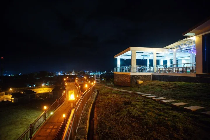 Палу: Villa Sutan Raja Palu