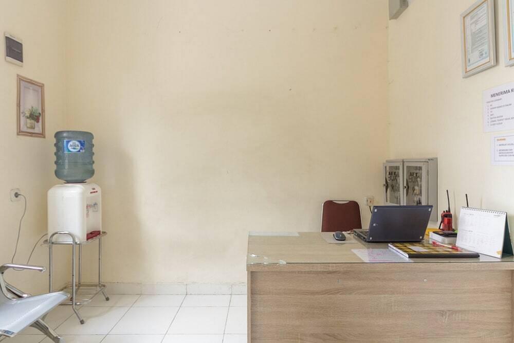 RedDoorz Plus near Taman Rasuna Menteng — фото 5