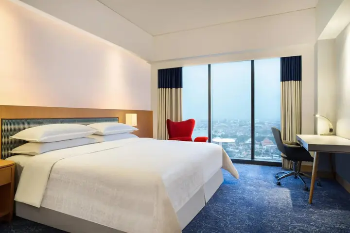 Сурабая: Four Points by Sheraton Surabaya, Tunjungan Plaza