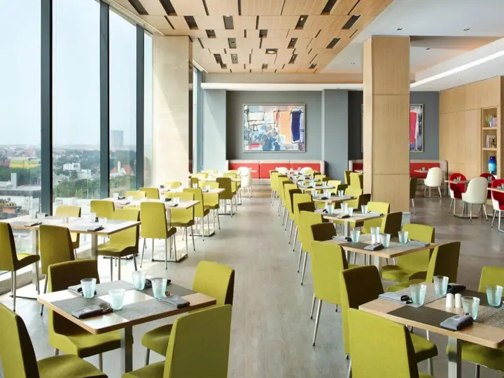 Сурабая: Four Points by Sheraton Surabaya, Tunjungan Plaza