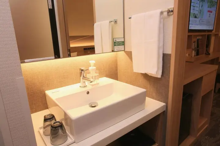 Джакарта: RedDoorz Plus @ Jalan Pemuda Jakarta