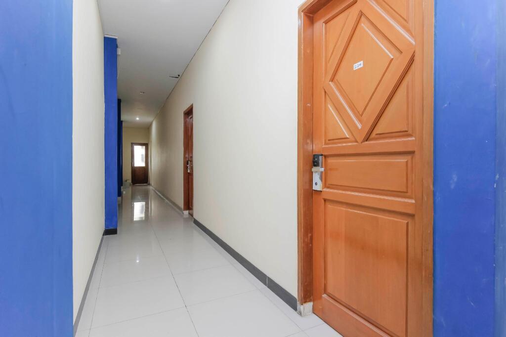 Джакарта: RedDoorz Plus @ Jalan Pemuda Jakarta