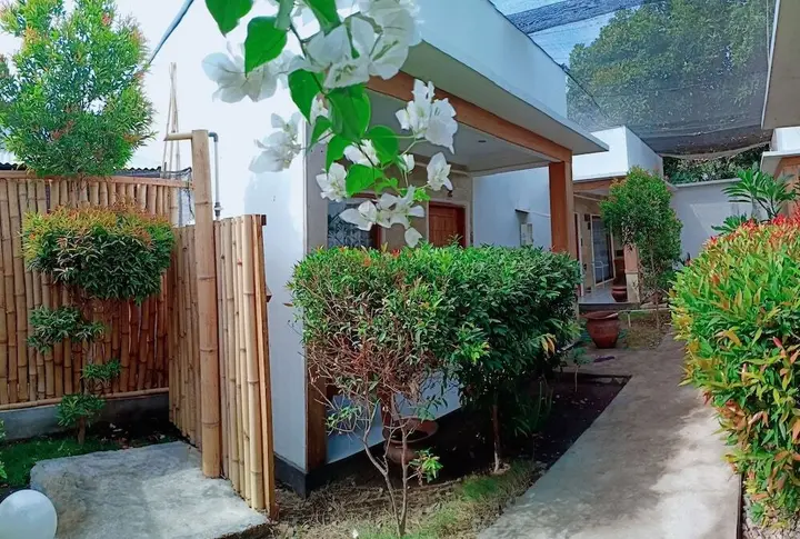 Гили Аир: Rumah Amel