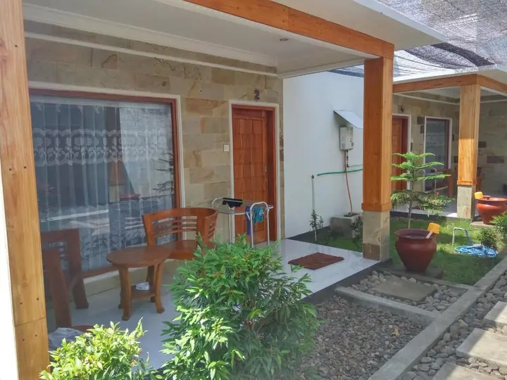 Гили Аир: Rumah Amel