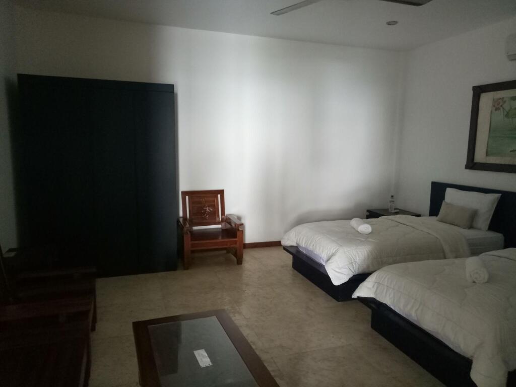Матарам: Villa Indah Batu Layar