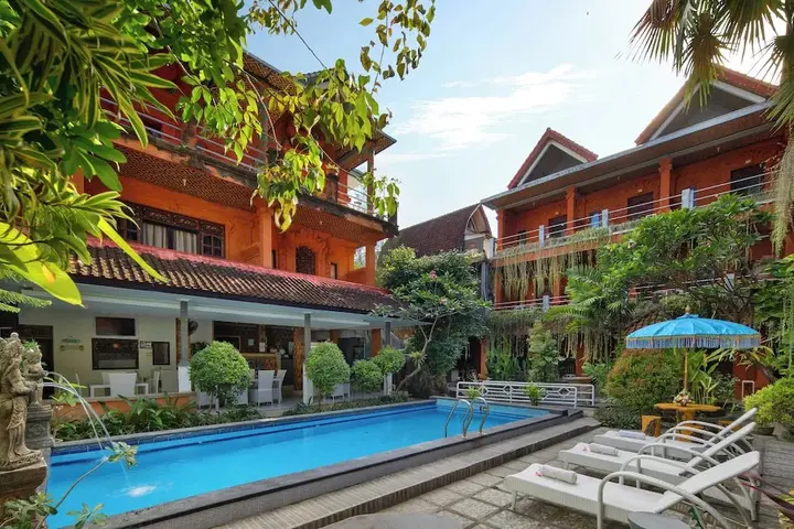Кута: Hotel Lumbung Sari Legian