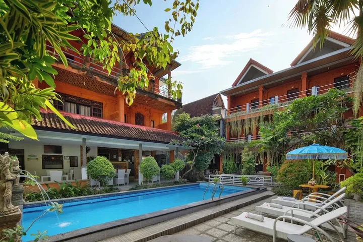 Кута: Hotel Lumbung Sari Legian