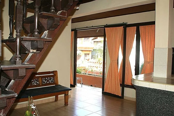 Кута: Hotel Lumbung Sari Legian