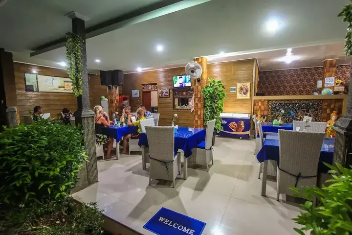 Кута: Hotel Lumbung Sari Legian