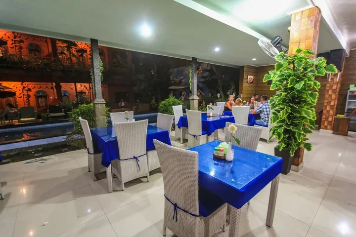 Кута: Hotel Lumbung Sari Legian