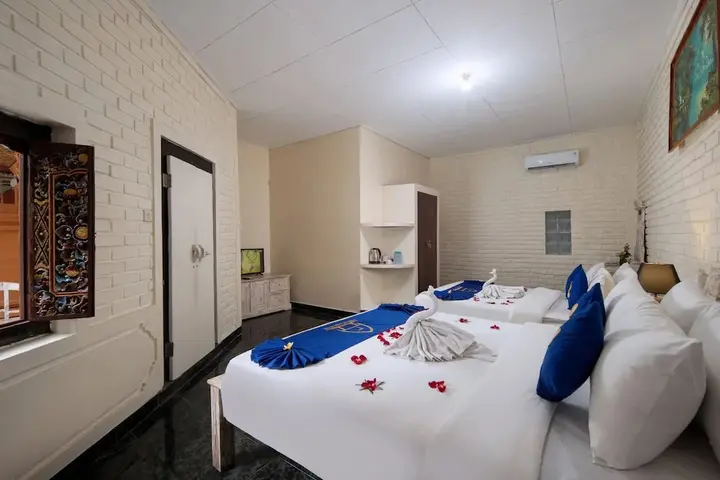 Кута: Hotel Lumbung Sari Legian