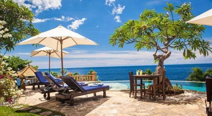Бунутан: Blue Moon Villas