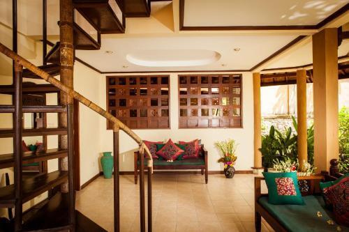 Бунутан: Blue Moon Villas