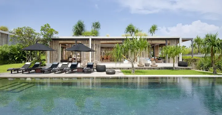 Табанан: Villa Tantangan