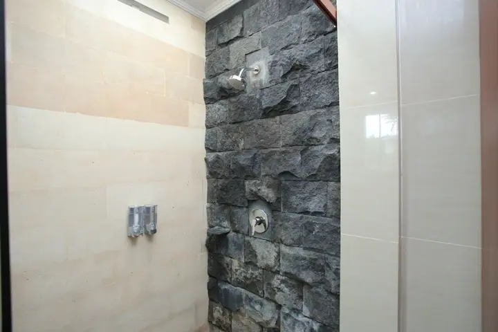 Чангу: RedDoorz Plus @ Raya Batu Bolong