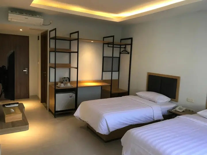 Чилегон: Hotel Arisu