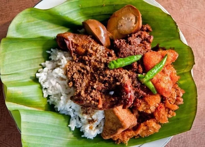 Джакарта: Rumah Kayu Manis Tebet