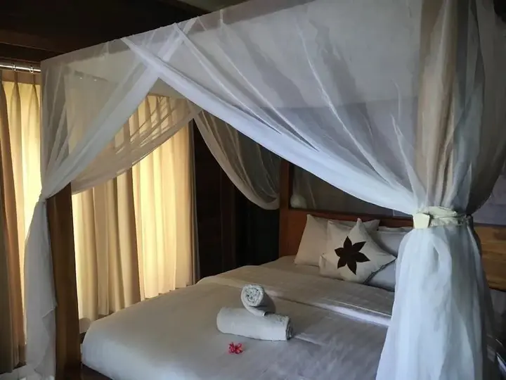Лембонган-Айленд: Linda Beach Resort