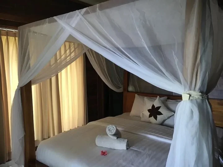 Лембонган-Айленд: Linda Beach Resort