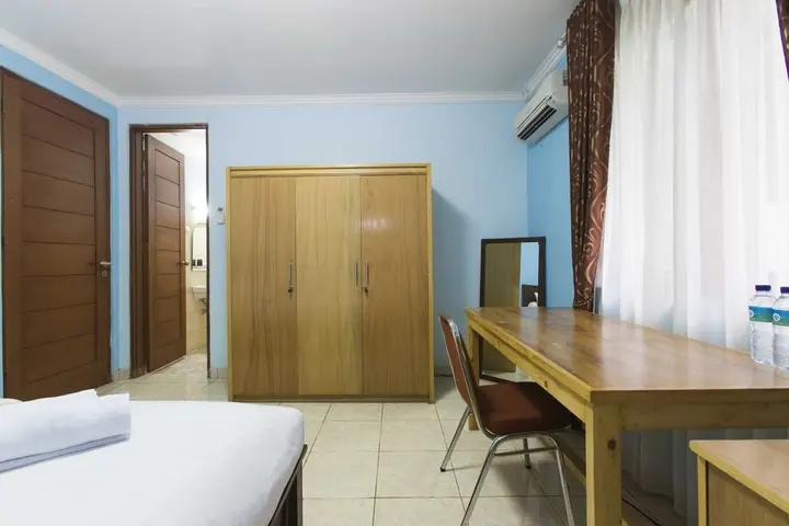 Джакарта: RedDoorz near Pasar Santa