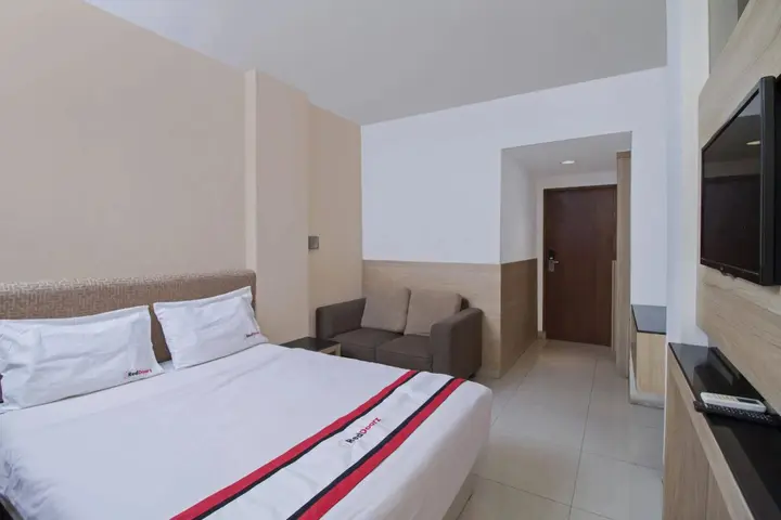 Джакарта: RedDoorz near Hayam Wuruk Plaza