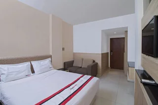 Джакарта: RedDoorz near Hayam Wuruk Plaza