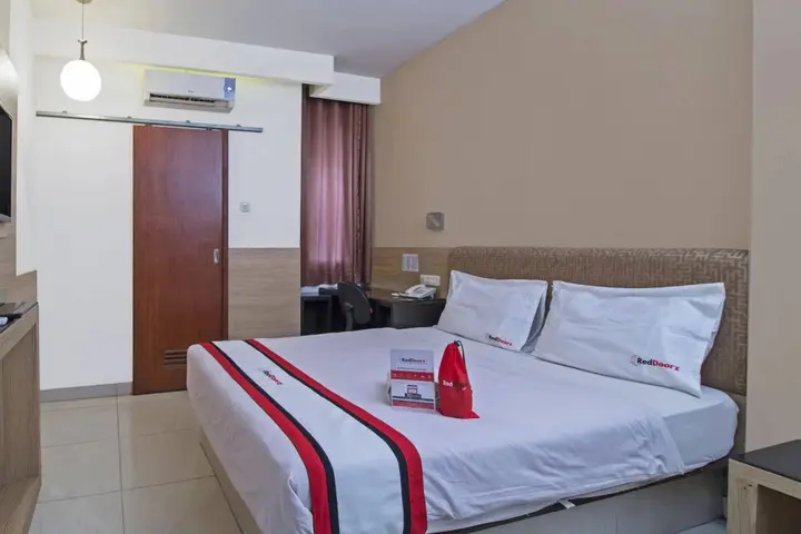 Джакарта: RedDoorz near Hayam Wuruk Plaza