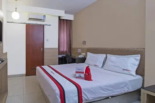Джакарта: RedDoorz near Hayam Wuruk Plaza