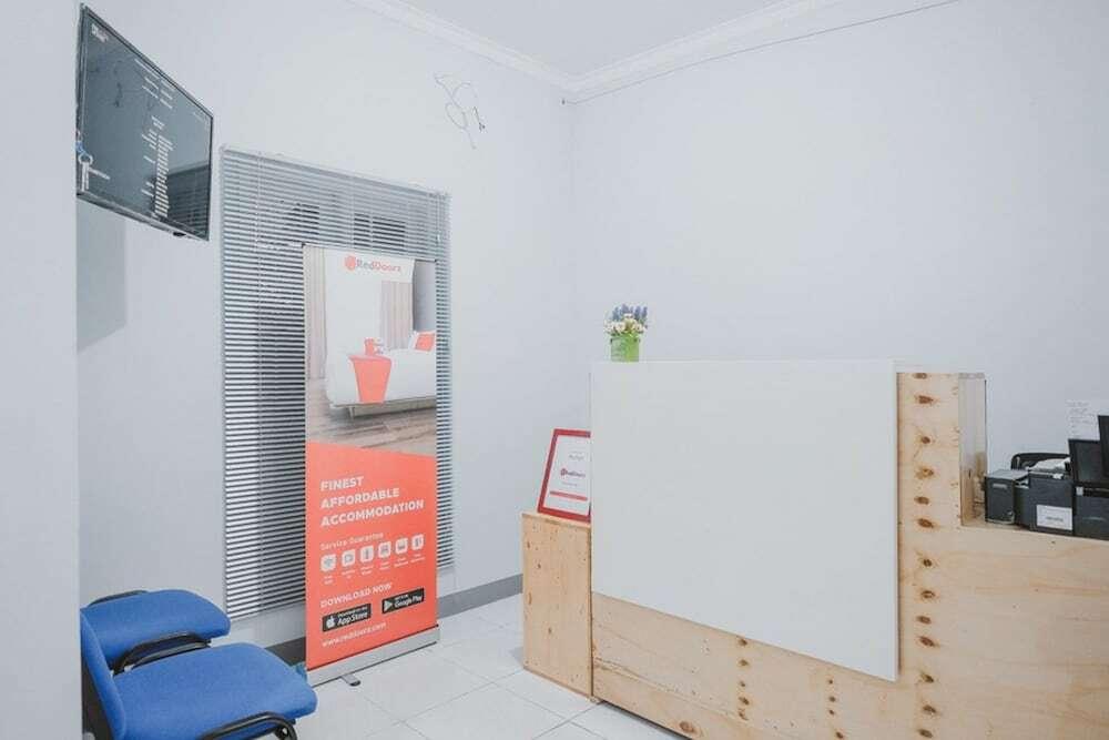 Джакарта: RedDoorz Syariah near Siloam  Hospital Kebon Jeruk