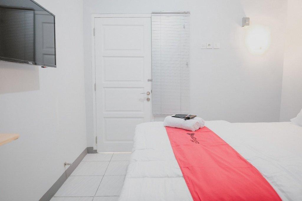 Джакарта: RedDoorz Syariah near Siloam  Hospital Kebon Jeruk