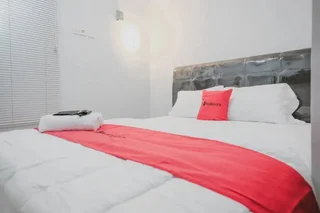 Джакарта: RedDoorz Syariah near Siloam Hospital Kebon Jeruk