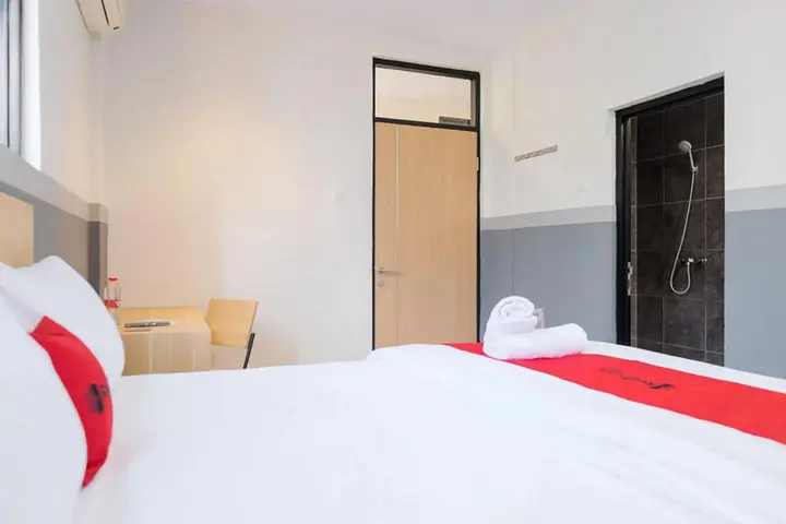 Джакарта: RedDoorz near Mall Taman Anggrek