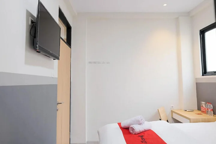 Джакарта: RedDoorz near Mall Taman Anggrek