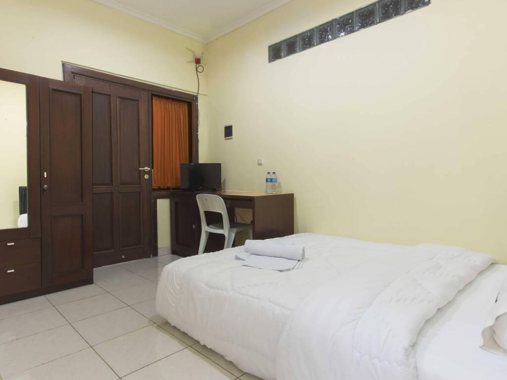 Джакарта: RedDoorz near Mall Taman Anggrek