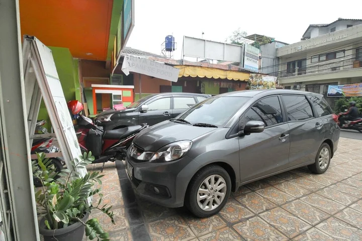 Джакарта: Airy Eco Syariah Tebet Stasiun Cawang Asem Baris Raya 158