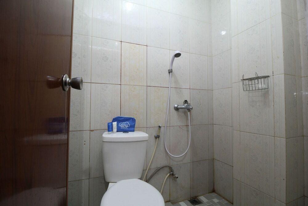 Джакарта: Airy Eco Syariah Tebet Stasiun Cawang Asem Baris Raya 158