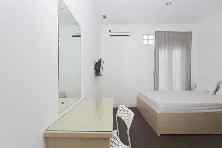 Джакарта: RedDoorz near Lottemart Fatmawati