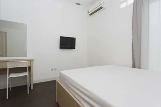 Джакарта: RedDoorz near Lottemart Fatmawati