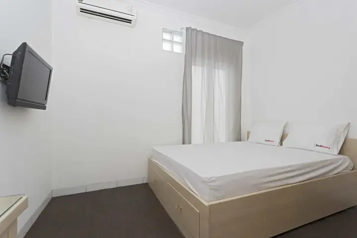 Джакарта: RedDoorz near Lottemart Fatmawati