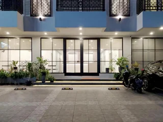 Джакарта: Front One Residence Syariah Mampang