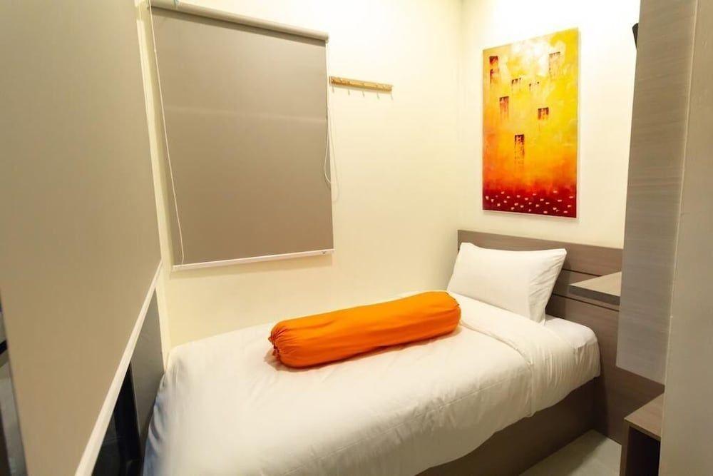 Джакарта: Front One Residence Syariah Mampang