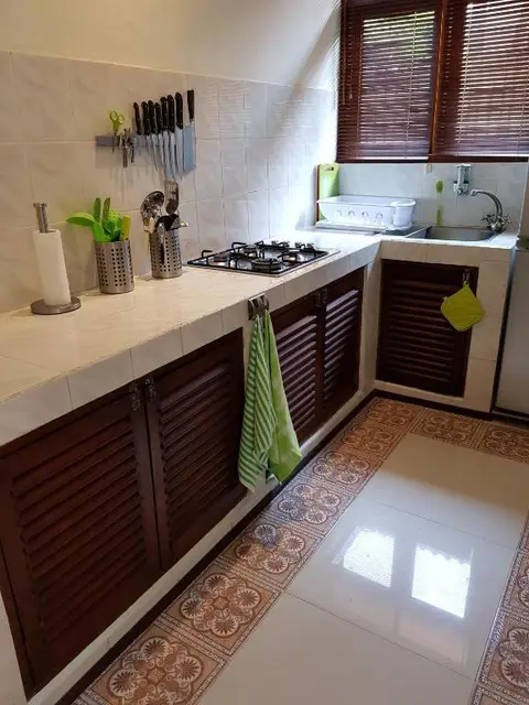 Амлапура: Dennis Holiday Bungalow