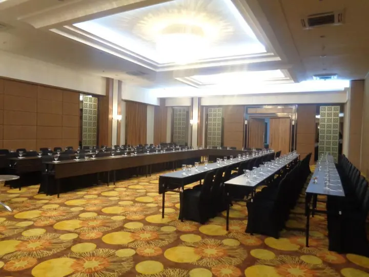 Батуретно: Grand Serela Yogyakarta