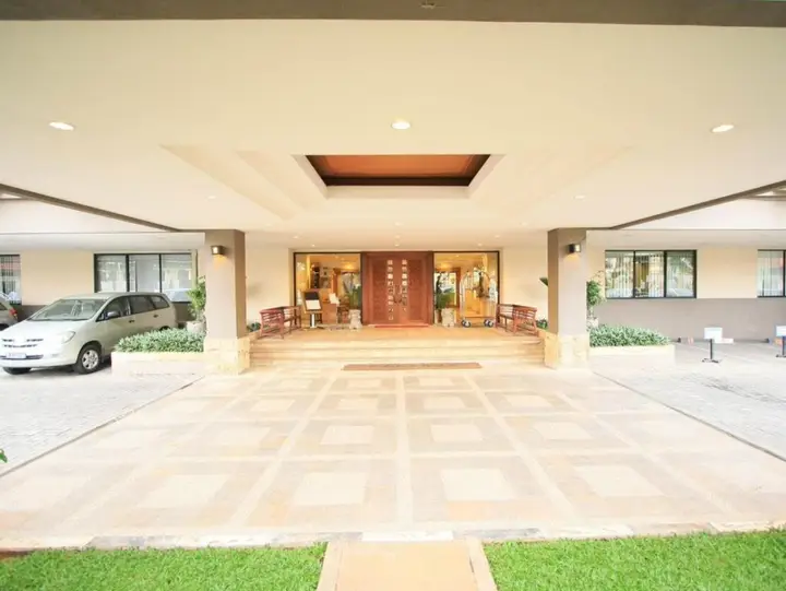 Puri KIIC Golf View Hotel — фото 1